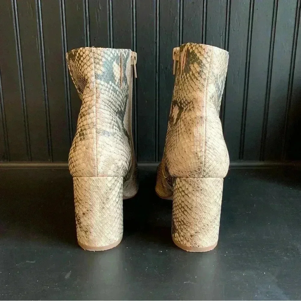 Steve Madden Nadalie Pointed Toe Bootie (Tan, Snake Print) Size 8 - Picture 5 of 7